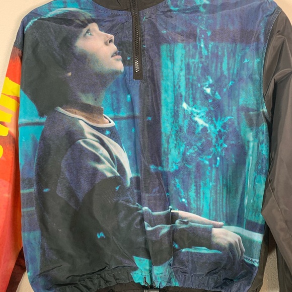 RARE STRANGER THINGS Crop Top Windbreaker Small - Picture 6 of 8